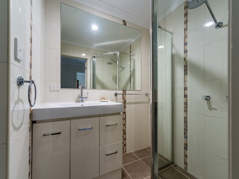 5 Drysdale Place, Paradise Point QLD 4216