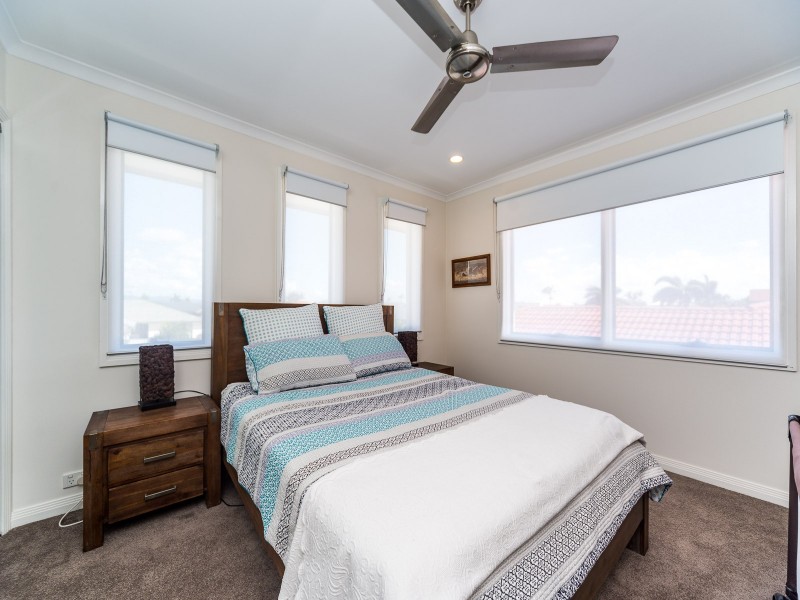 5 Drysdale Place, Paradise Point QLD 4216