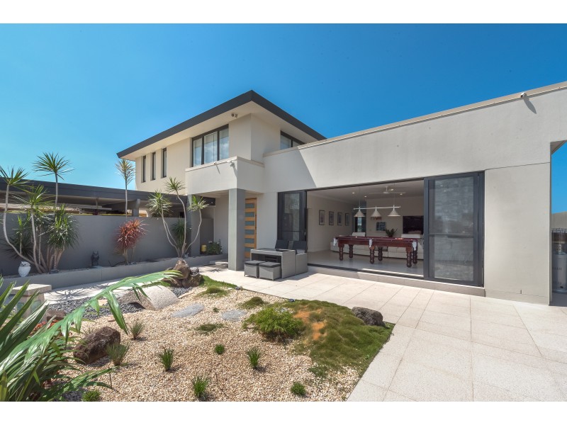 5 Drysdale Place, Paradise Point QLD 4216