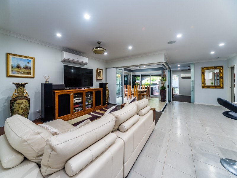 28 Galley Road, Hope Island QLD 4212