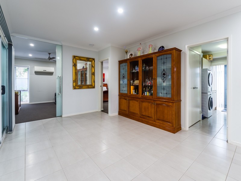 28 Galley Road, Hope Island QLD 4212