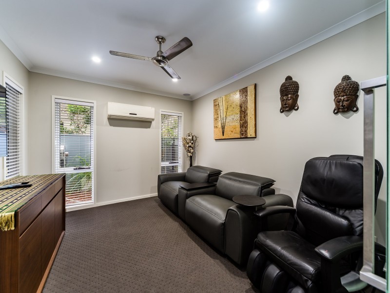 28 Galley Road, Hope Island QLD 4212