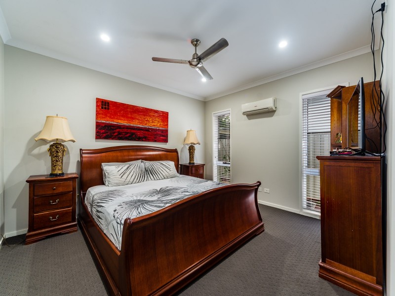 28 Galley Road, Hope Island QLD 4212