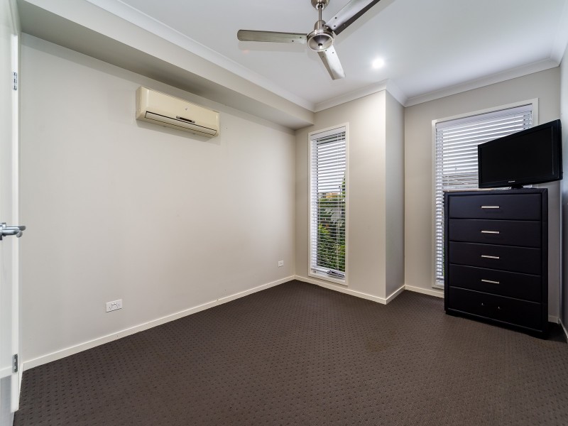 28 Galley Road, Hope Island QLD 4212