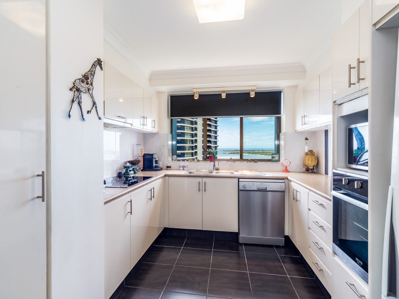 66/21 Bayview Street, Runaway Bay QLD 4216