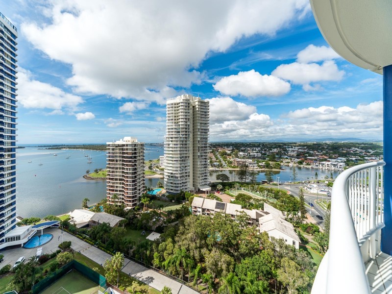 66/21 Bayview Street, Runaway Bay QLD 4216