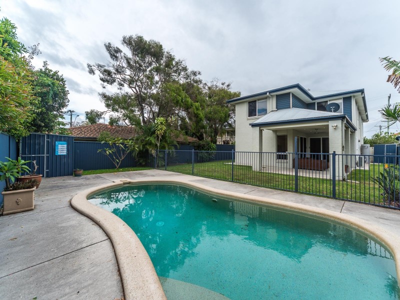 54 Howard Street, Runaway Bay QLD 4216