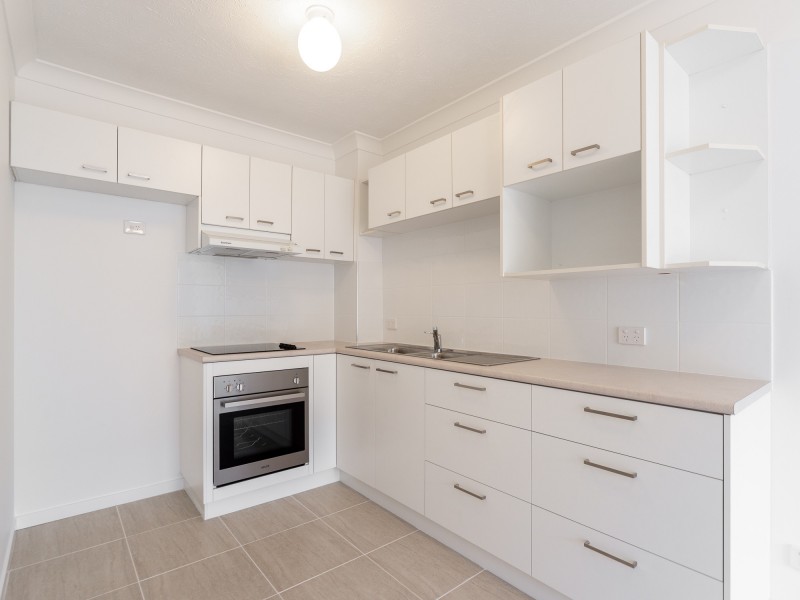 9/75 Bayview Street, Runaway Bay QLD 4216