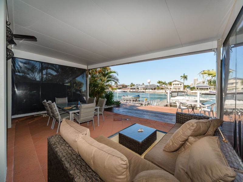 2/8 Markham Avenue, Runaway Bay QLD 4216