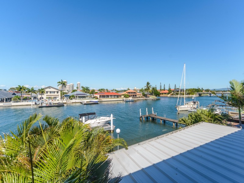 2/8 Markham Avenue, Runaway Bay QLD 4216