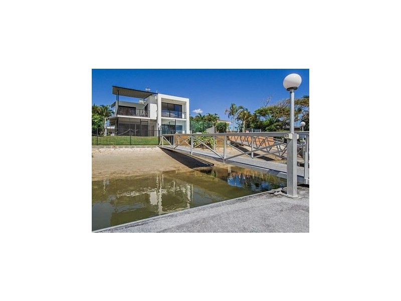 9 Dobell Avenue, Paradise Point QLD 4216