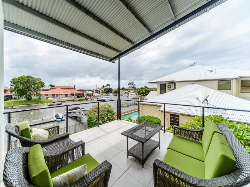 9 Dobell Avenue, Paradise Point QLD 4216