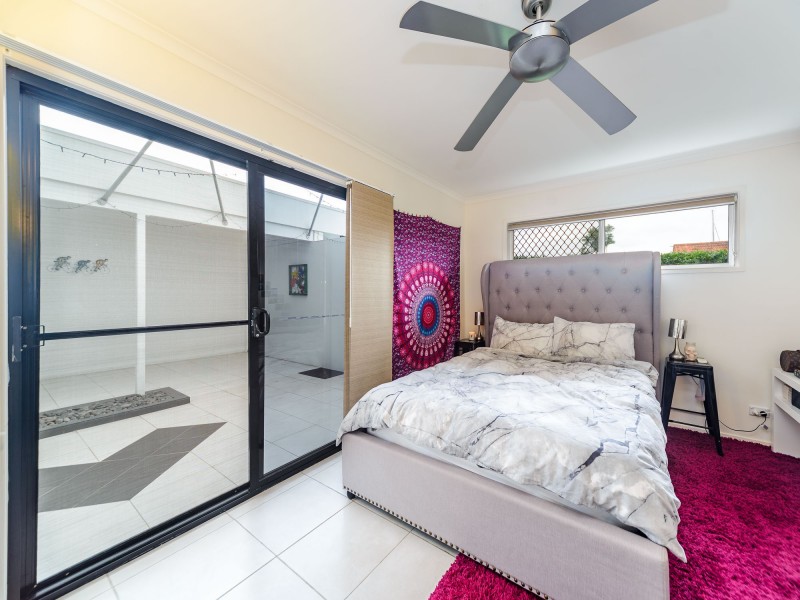 9 Dobell Avenue, Paradise Point QLD 4216
