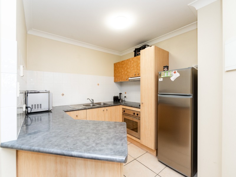 17/89 Bayview Street, Runaway Bay QLD 4216