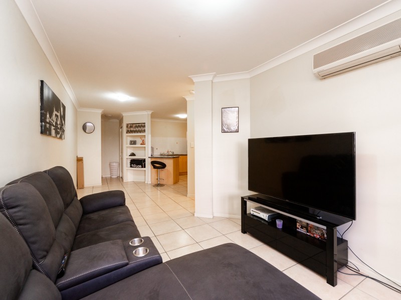 17/89 Bayview Street, Runaway Bay QLD 4216