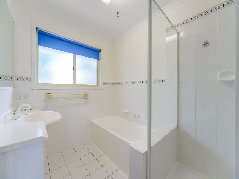 1/402 Pine Ridge Road, Coombabah QLD 4216