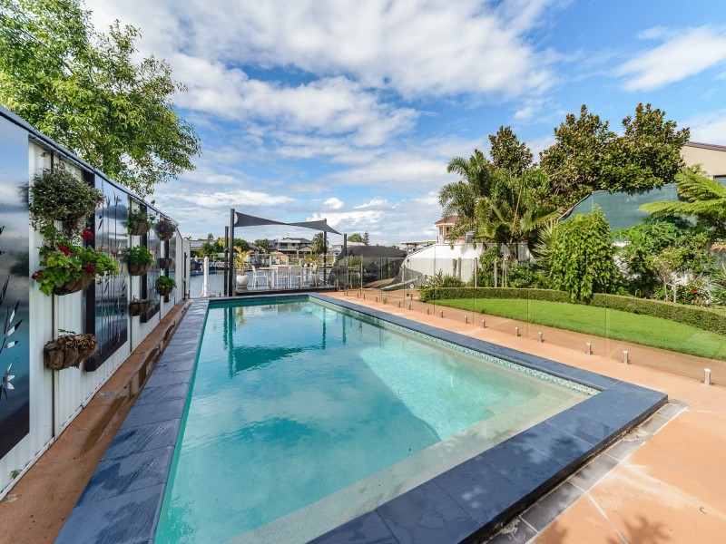 7 Wau Avenue, Runaway Bay QLD 4216