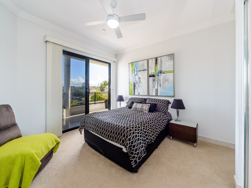 7 Wau Avenue, Runaway Bay QLD 4216