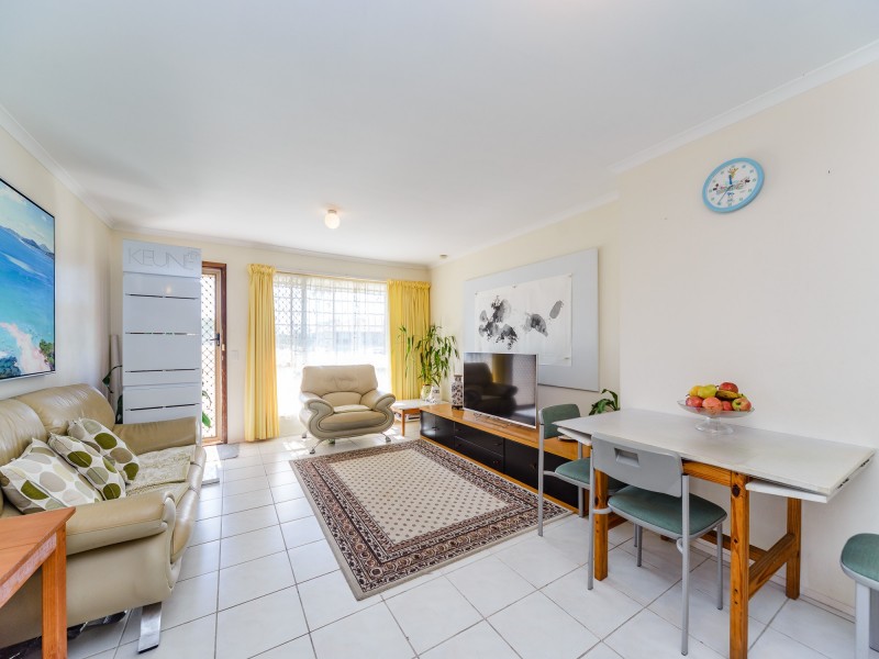 2/32 McMillan Street, Labrador QLD 4215