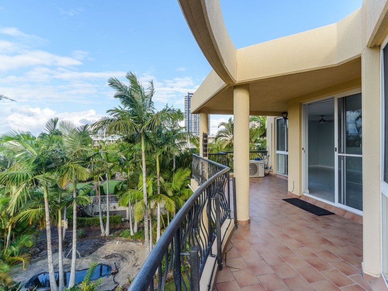 33/41A Broadwater Street, Runaway Bay QLD 4216