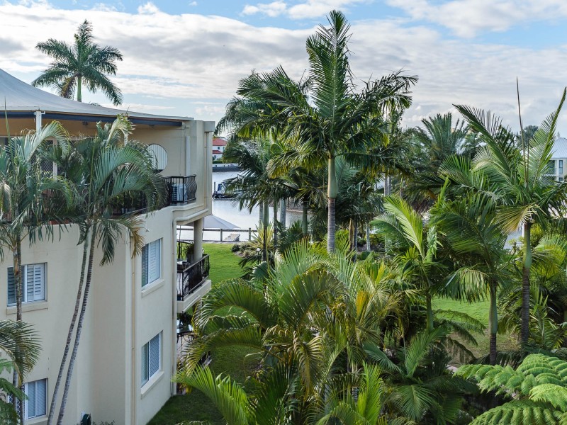 33/41A Broadwater Street, Runaway Bay QLD 4216
