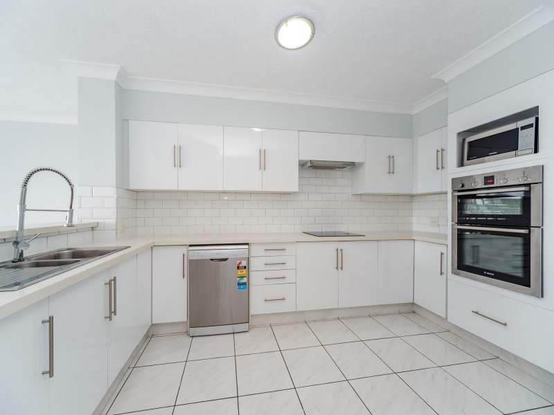 33/41A Broadwater Street, Runaway Bay QLD 4216