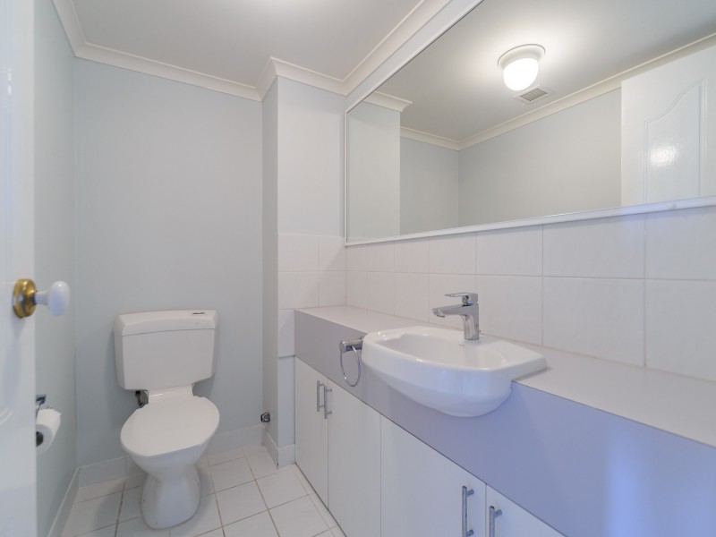 33/41A Broadwater Street, Runaway Bay QLD 4216