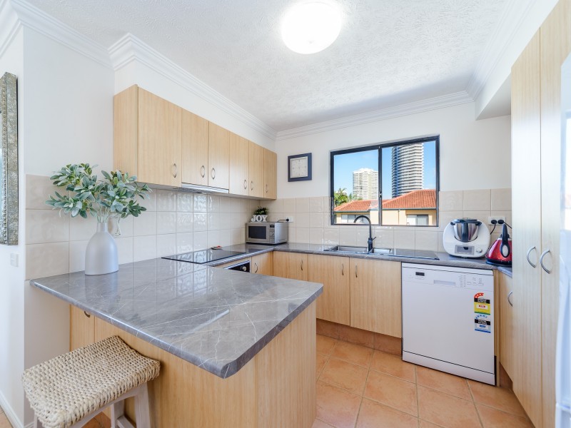10/47 Bayview Street, Runaway Bay QLD 4216
