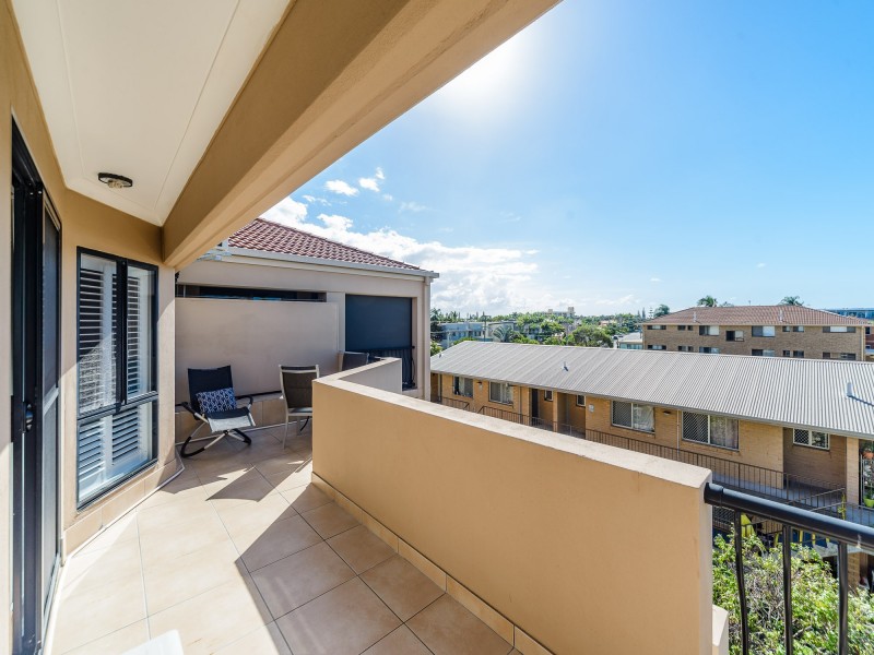 10/47 Bayview Street, Runaway Bay QLD 4216