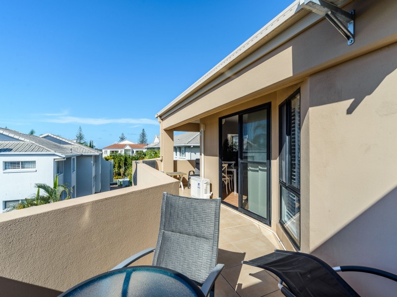 10/47 Bayview Street, Runaway Bay QLD 4216