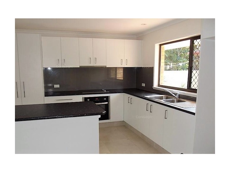 2/1 Brady Drive, Coombabah QLD 4216