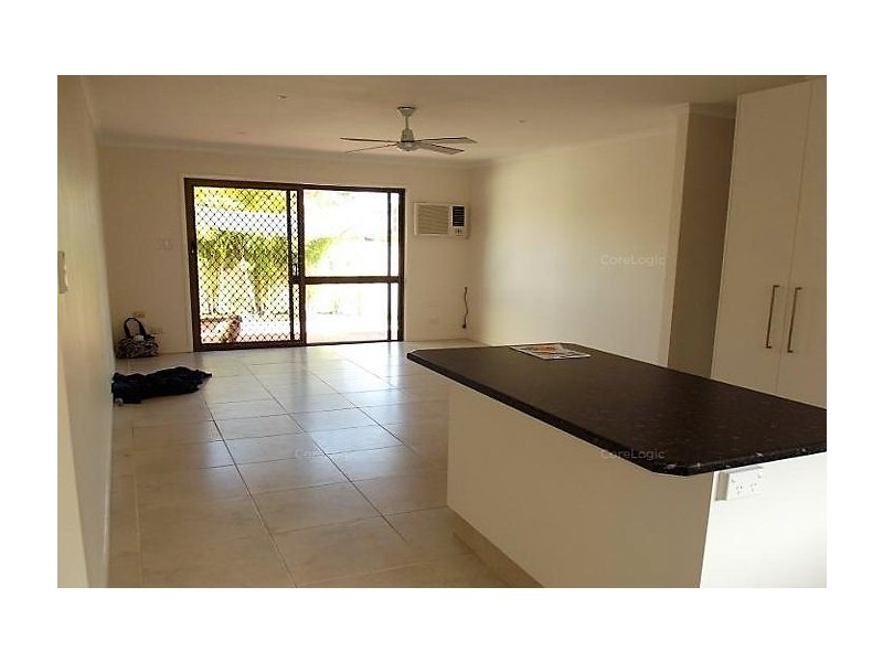 2/1 Brady Drive, Coombabah QLD 4216