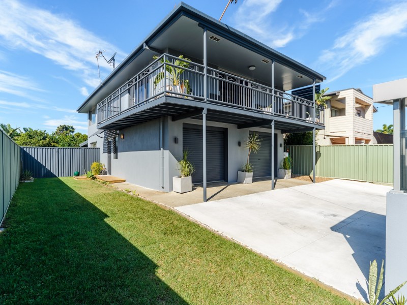 30 Barnard Street, Biggera Waters QLD 4216