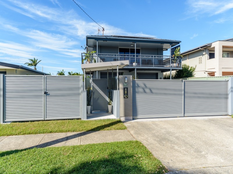 30 Barnard Street, Biggera Waters QLD 4216
