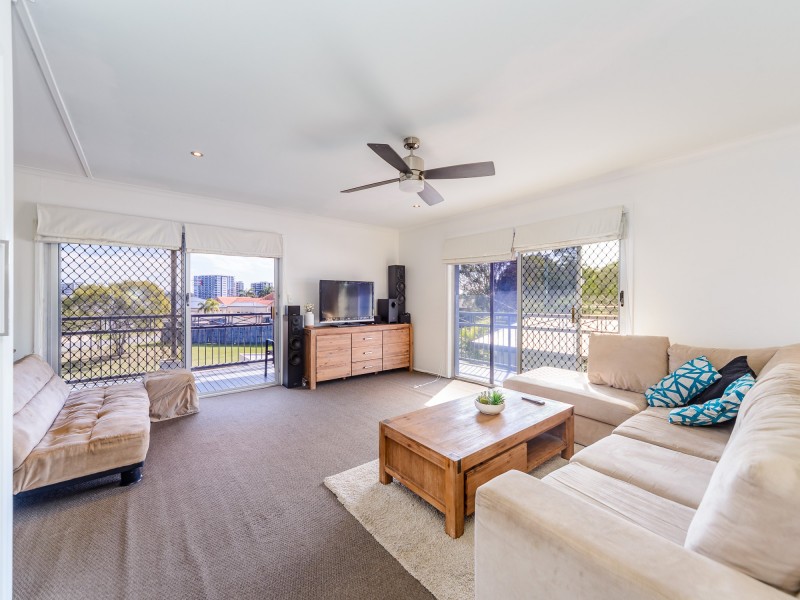 30 Barnard Street, Biggera Waters QLD 4216