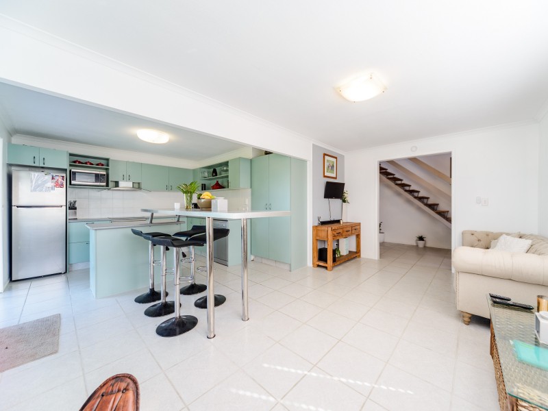 30 Barnard Street, Biggera Waters QLD 4216
