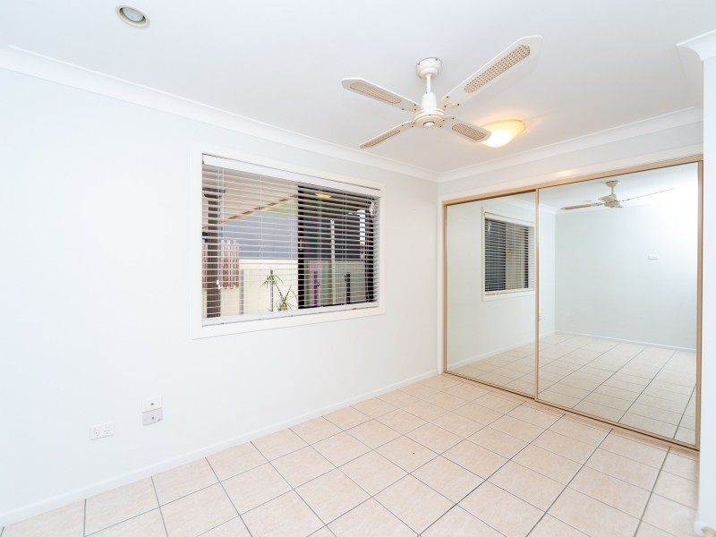 7 Margaroola Avenue, Biggera Waters QLD 4216