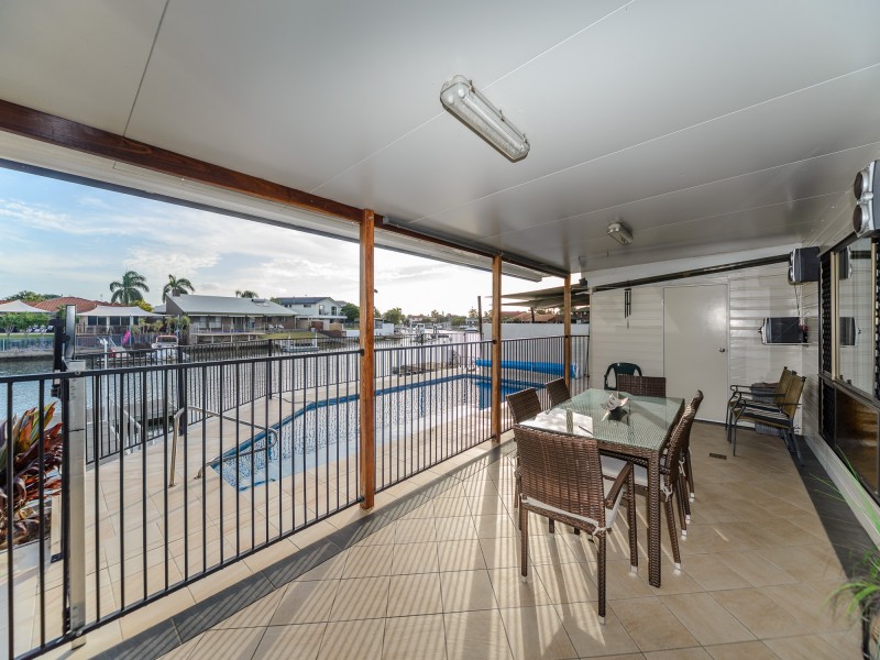 382 Bayview Street, Hollywell QLD 4216