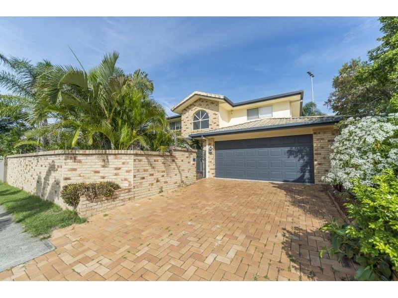 34 Simbai Street, Runaway Bay QLD 4216