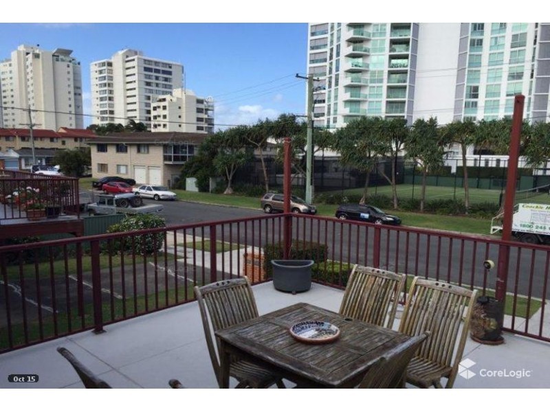 3/8 Labrador Street, Labrador QLD 4215