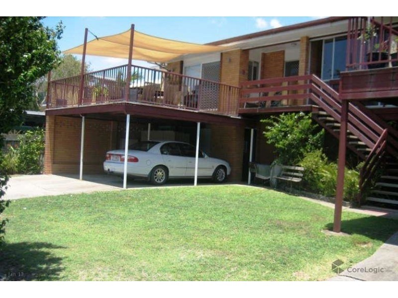 3/8 Labrador Street, Labrador QLD 4215