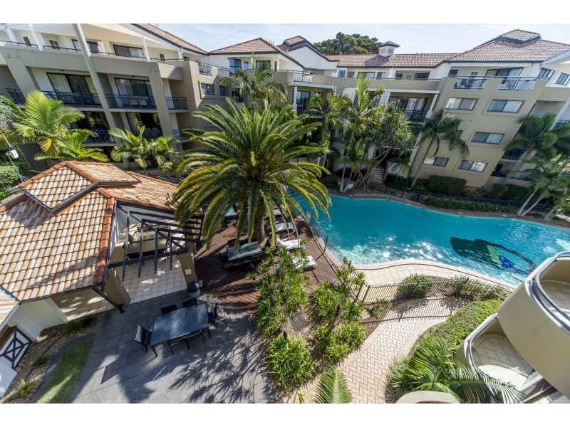 330/392 Marine Parade, Labrador QLD 4215