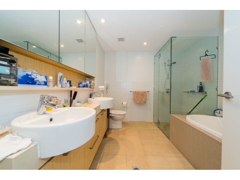 4305/323 Bayview Street, Hollywell QLD 4216