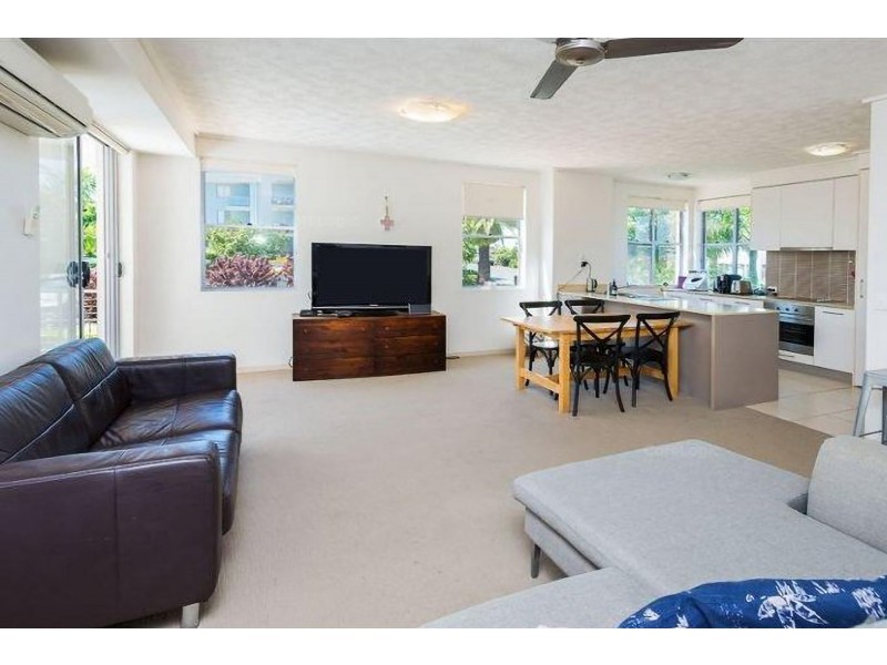 117/64 Sickle Avenue, Hope Island QLD 4212