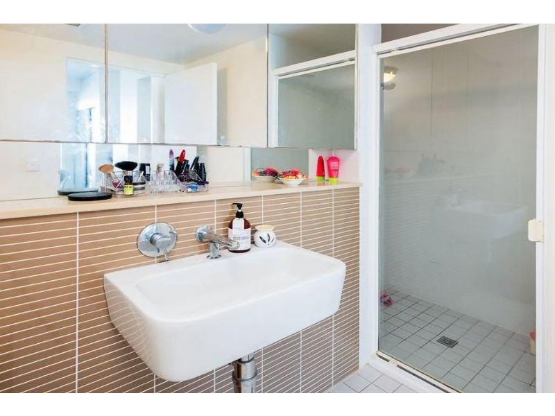 117/64 Sickle Avenue, Hope Island QLD 4212