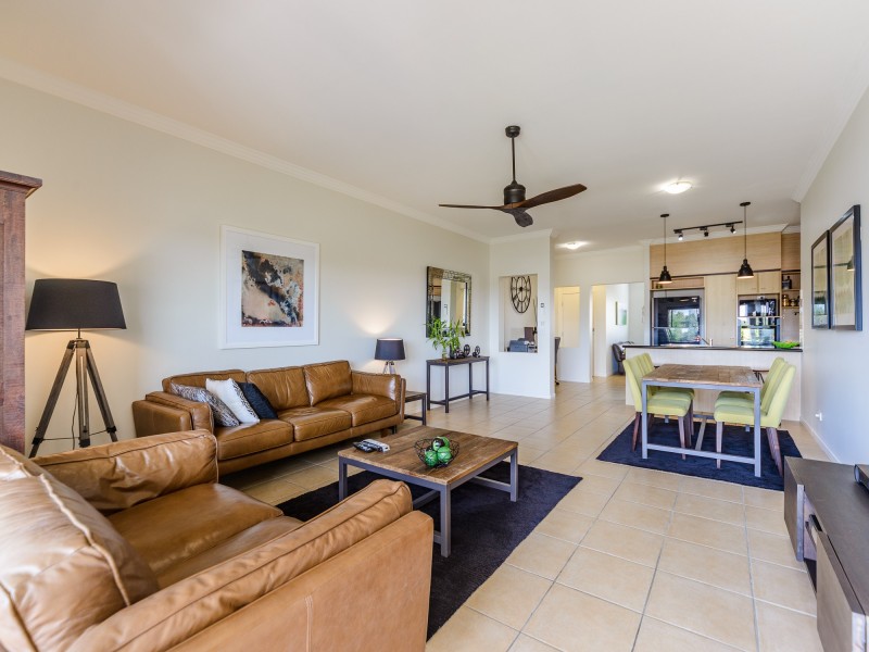 20/82-86 Limetree Parade, Runaway Bay QLD 4216