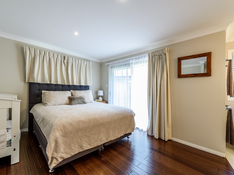 6A Deagon Drive, Runaway Bay QLD 4216