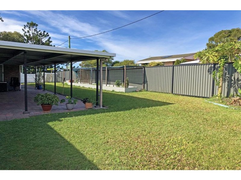 39 Ashbourne Terrace, Biggera Waters QLD 4216