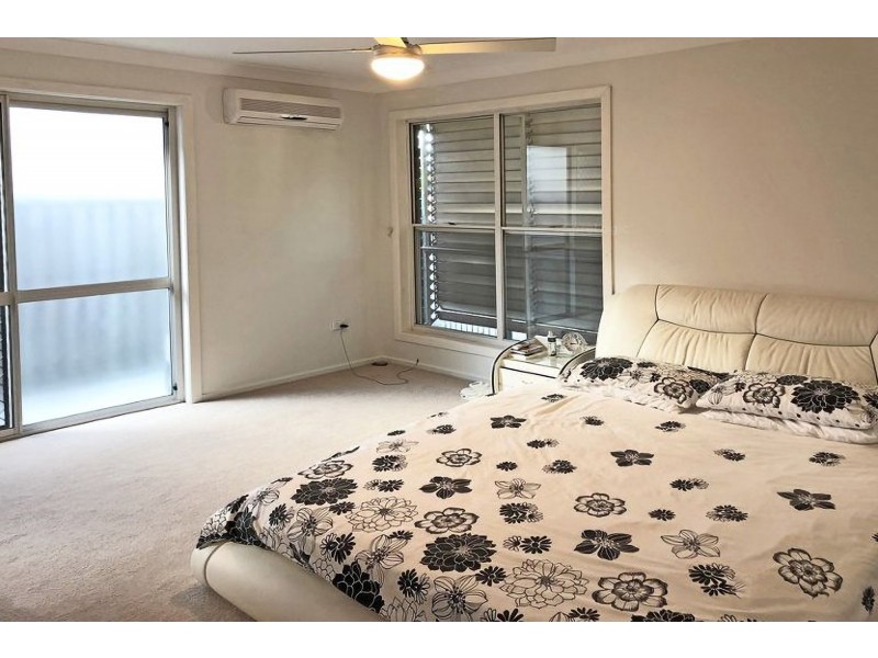 39 Ashbourne Terrace, Biggera Waters QLD 4216