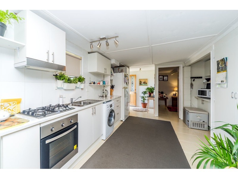 288 Bayview Street, Hollywell QLD 4216